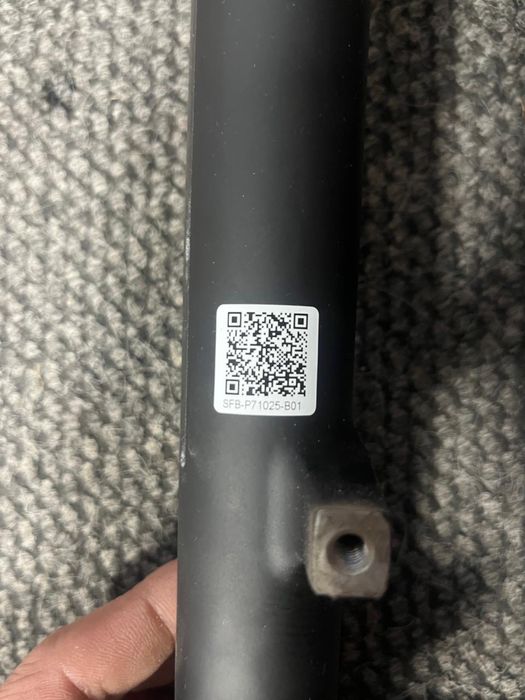 Вилка для велосипеда Suntour XCT30 27.5B