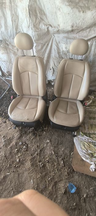 Салон на Мерседес