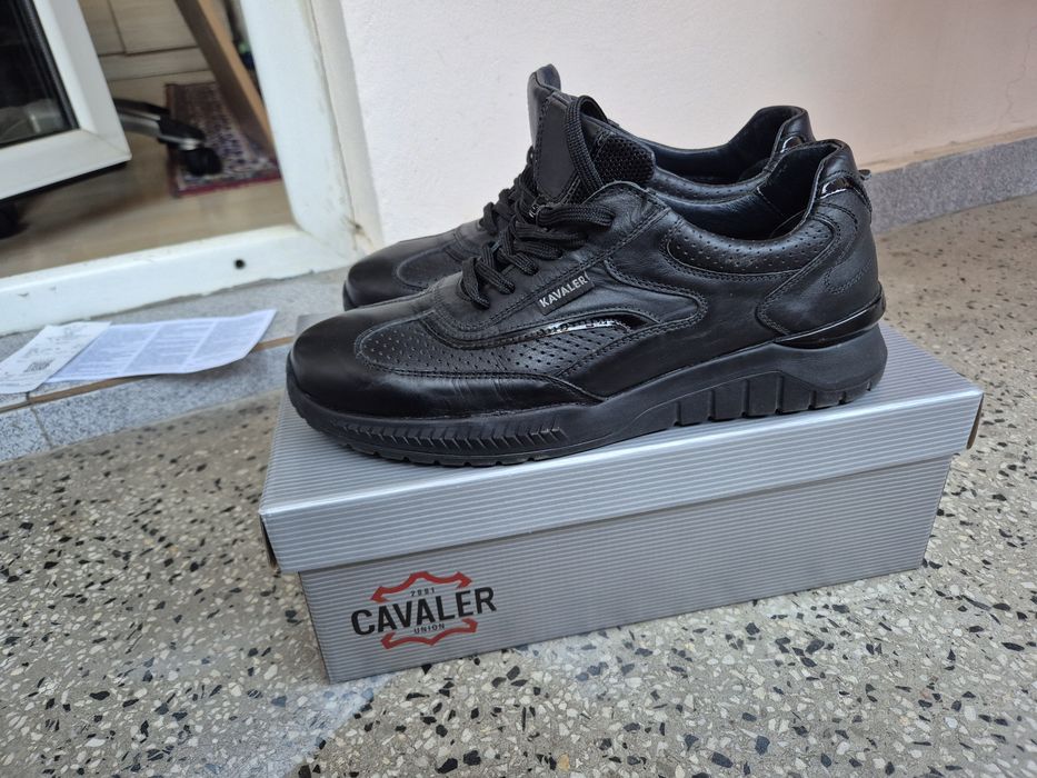 Мъжки спортно-елегантни сникърси Кавалер