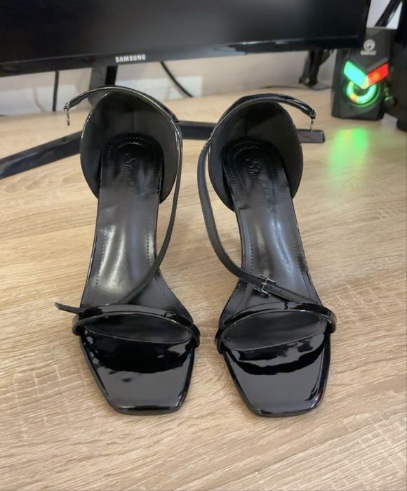 Sandale tip Yves Saint Laurent