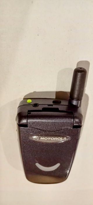 V51 razr cu clapa