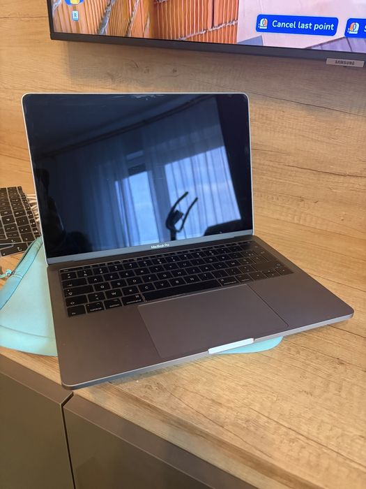 Macbook Pro 1708 windows si MacOs 256 gb