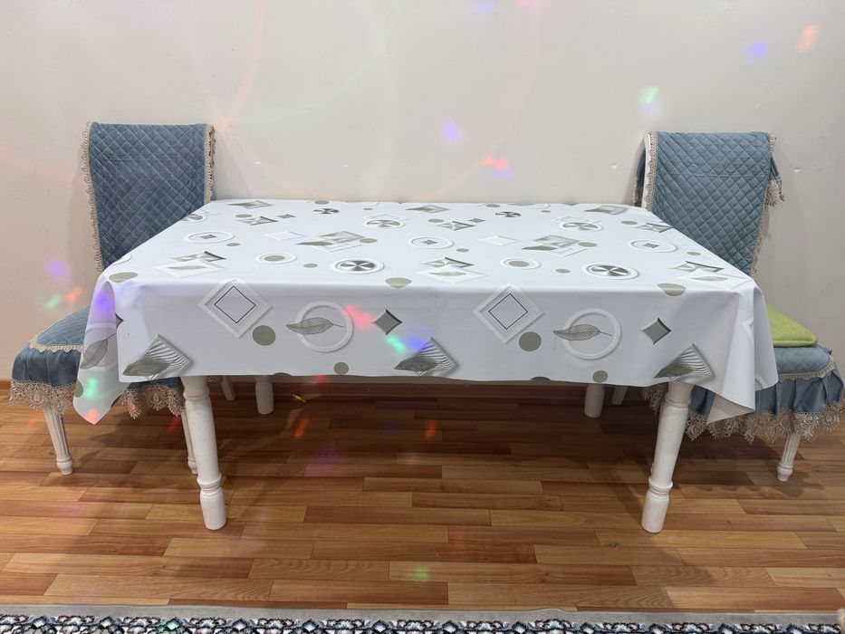 Гостинный стол 25000 тыщ