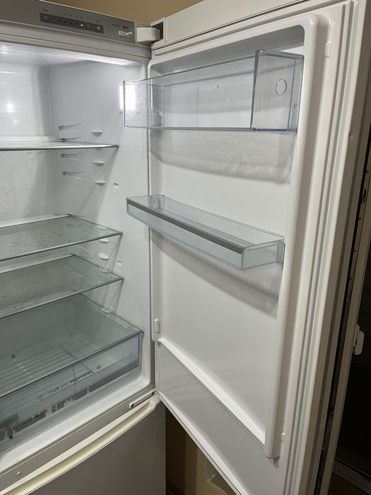 Продам холодильник все работает