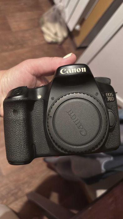Продам Canon 70D + объектив Sigma 17-50, 2.8