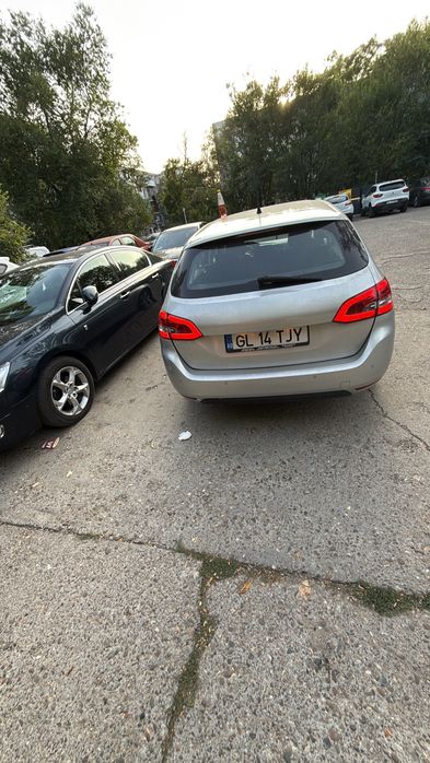 Vand sau schimb peugeot 308 break 2015 1.6 bluehdi