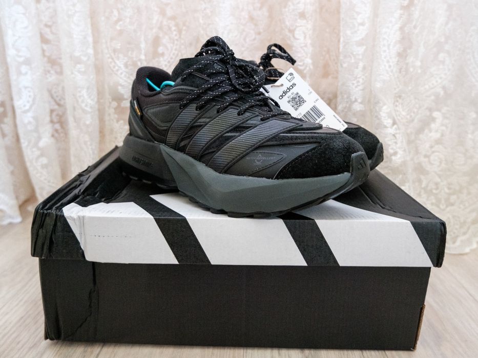 Кроссовки Adidas 40 весна/осень