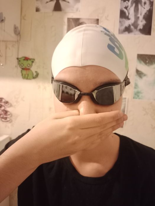 Продаются плавательные очки