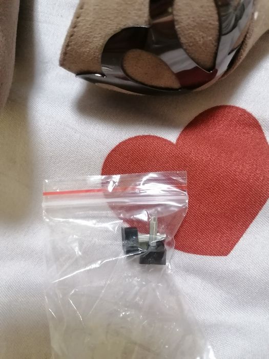 Дамски бежови обувки