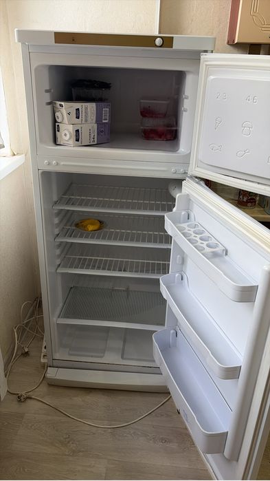 Продам Холодильник индезит в хорошем срстоянии