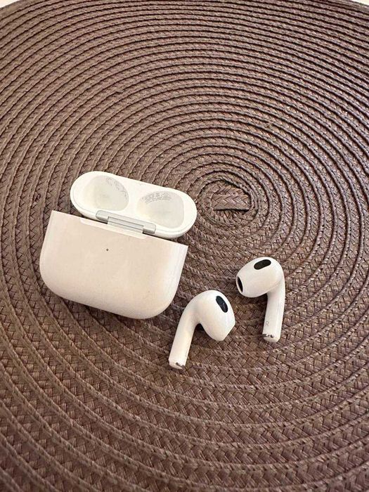 Casti in ear wireless Airpods 3