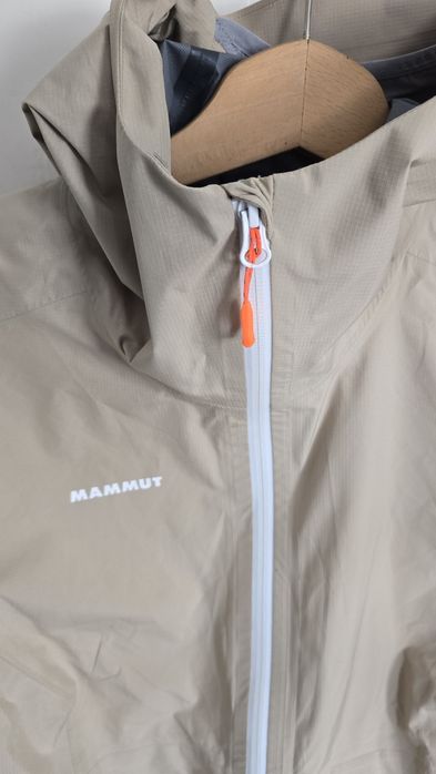 Mammut туристическо яке