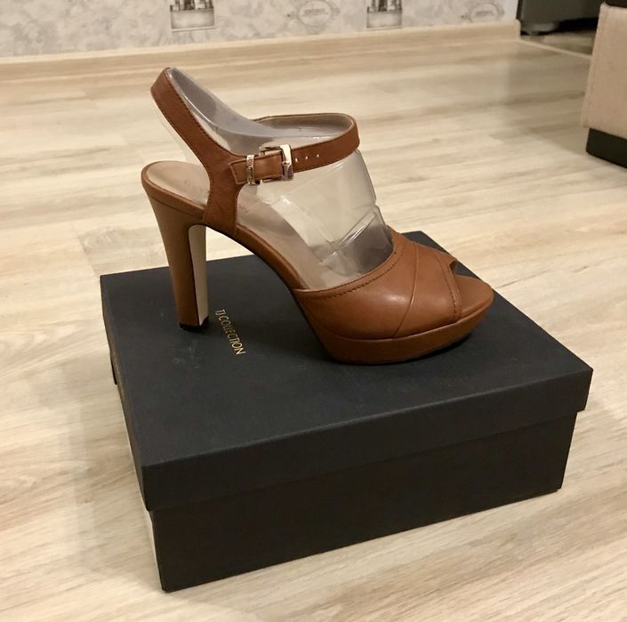 Продам босоножки TJ collection новые