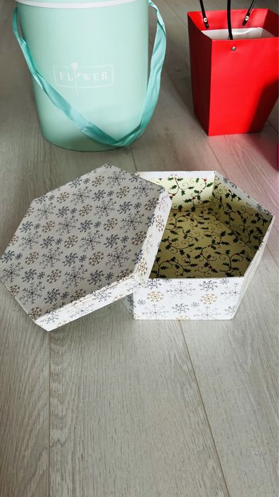 Коробочки разные