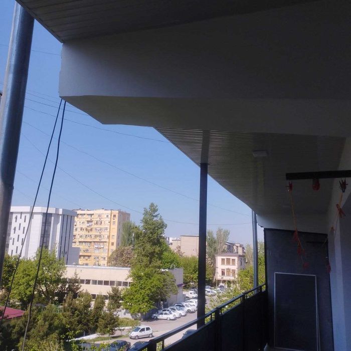 Шахар марказида 4 хона+2та катта балконли квартира