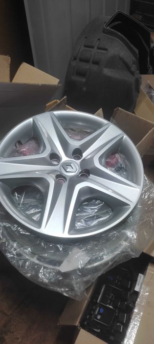 Колпак от Рено Сандеро