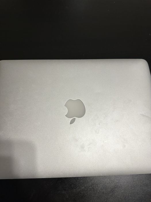 Продаю Macbook pro 2015 г.