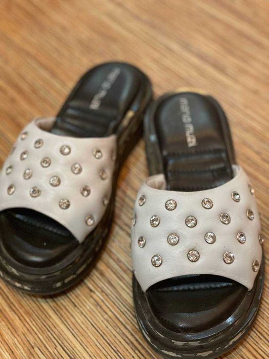 Шлепанцы MARIO MUZI белые кожаные