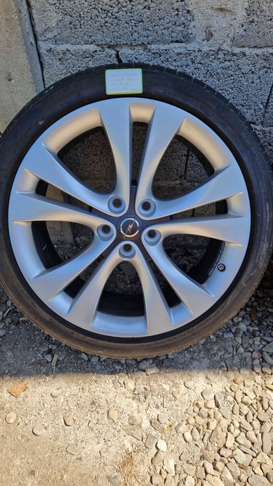 OPEL оригинални джанти 
 245/45/20 8,5J×20 ET45 5×120 DOT 3518 ЦО 66