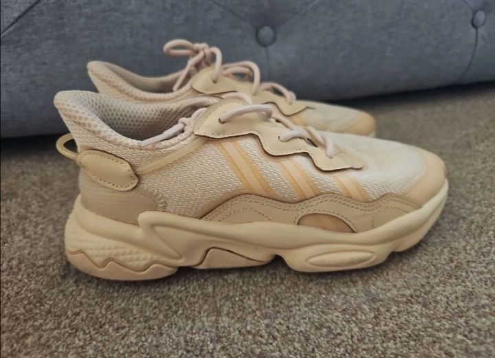 Маратонки Adidas Ozweego J Brown