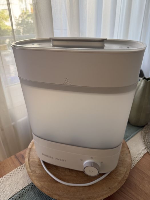 Стерилизатор Philips Avent с функция изсушаване