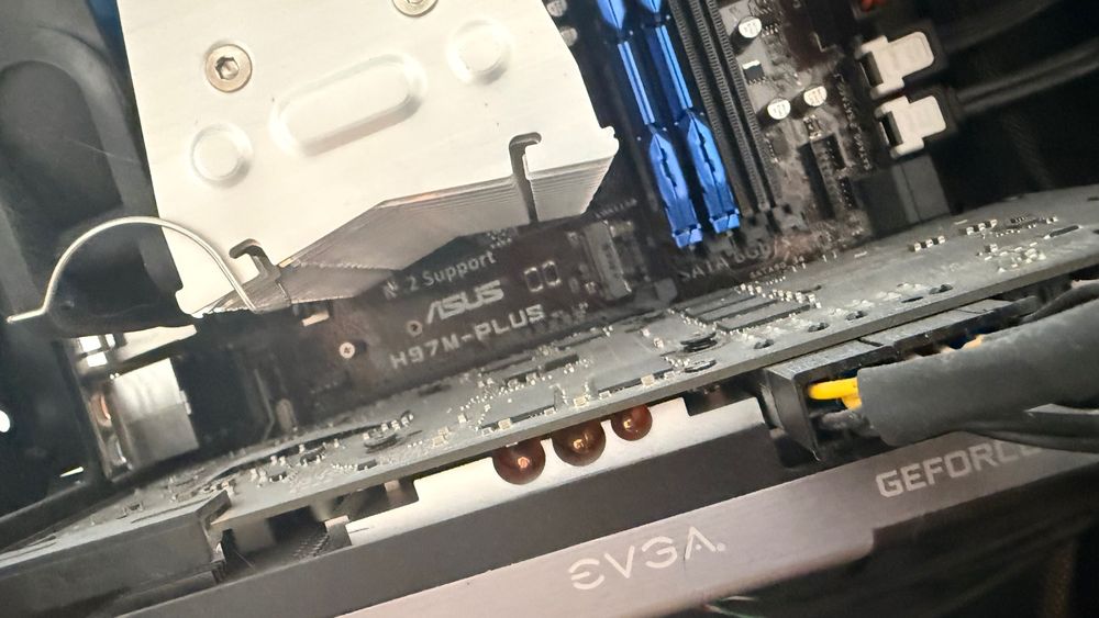 Настолен компютър за офис работа