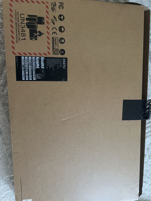 ASUS VivoBook X507UB