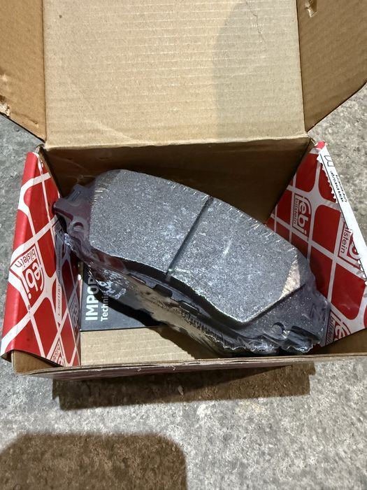 Накладки предни Febi Bilstein за Toyota