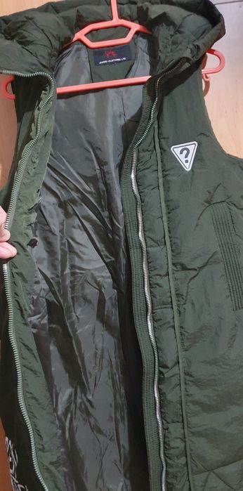 Vând vestă mărimea M