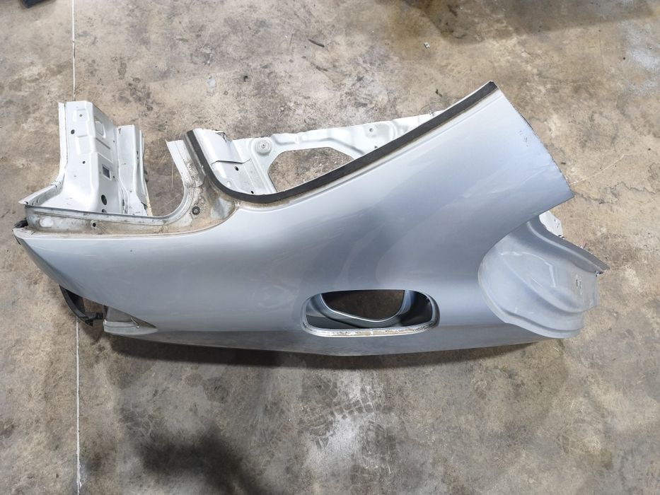 Заден десен калник панел за Мерцедес W213 седан.