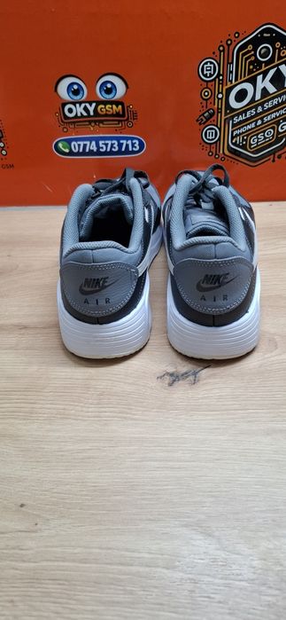 Nike Air-Max /42,5