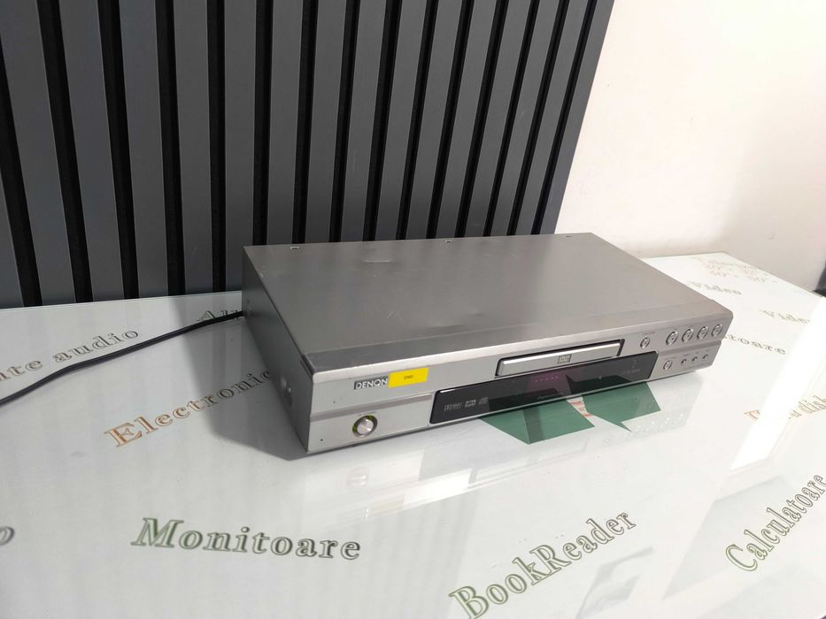 Denon DVD-1710 DVD Player Progressive Scan Dolby Digital DTS