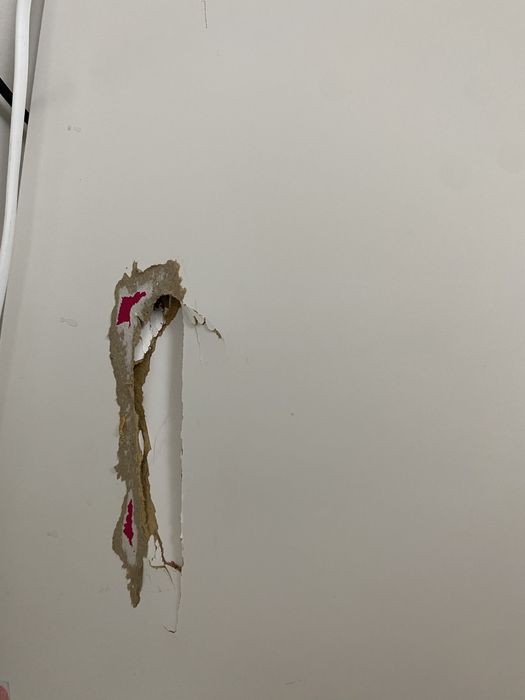 Продается стол с стульям и стелаж