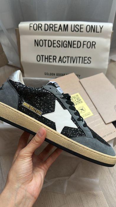 Продам новые кеды golden goose