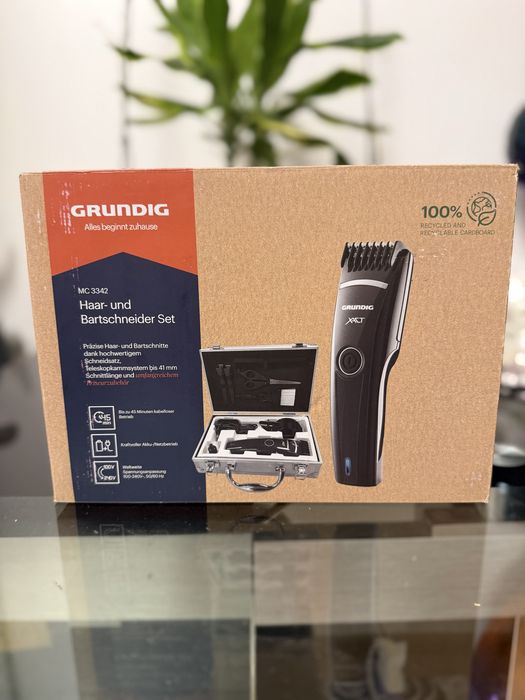 Masina de tuns par si barba Grundig MC 3342 cu valiza metalica NOUA