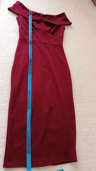 Rochie de culoare rosie