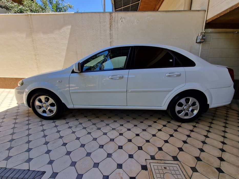 Chevrolet Genta AT