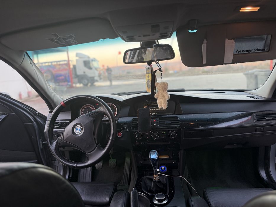 Bmw e60.