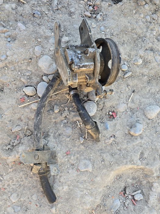 Запчасти на Ниссан премьера