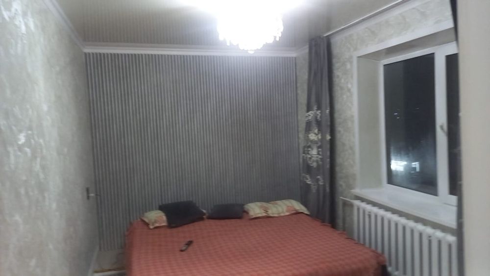 Продам 4 комнатную  квартуру