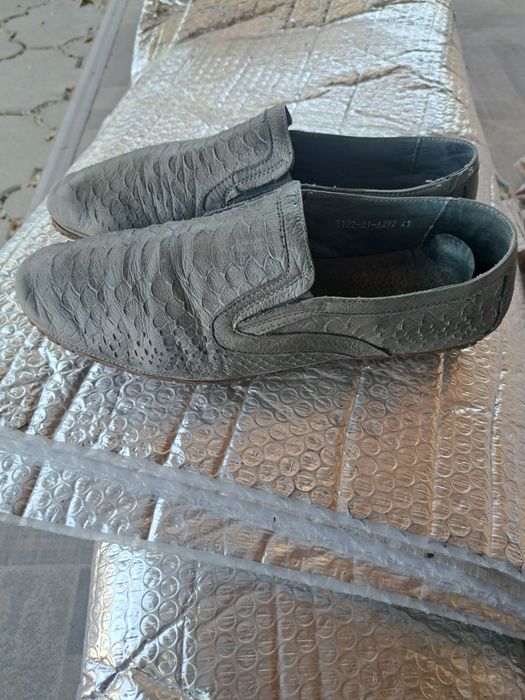 Продам туфли и кросовку