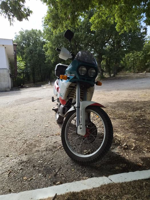 Продавам Априлия Туарег