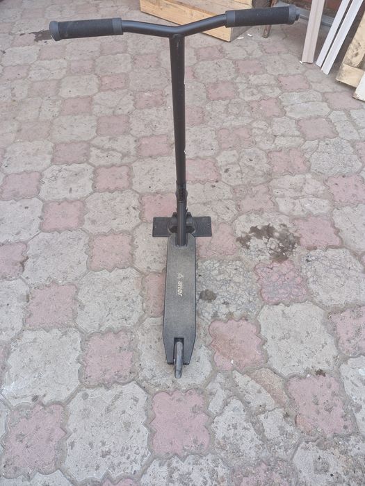 Продам самокат трюковой