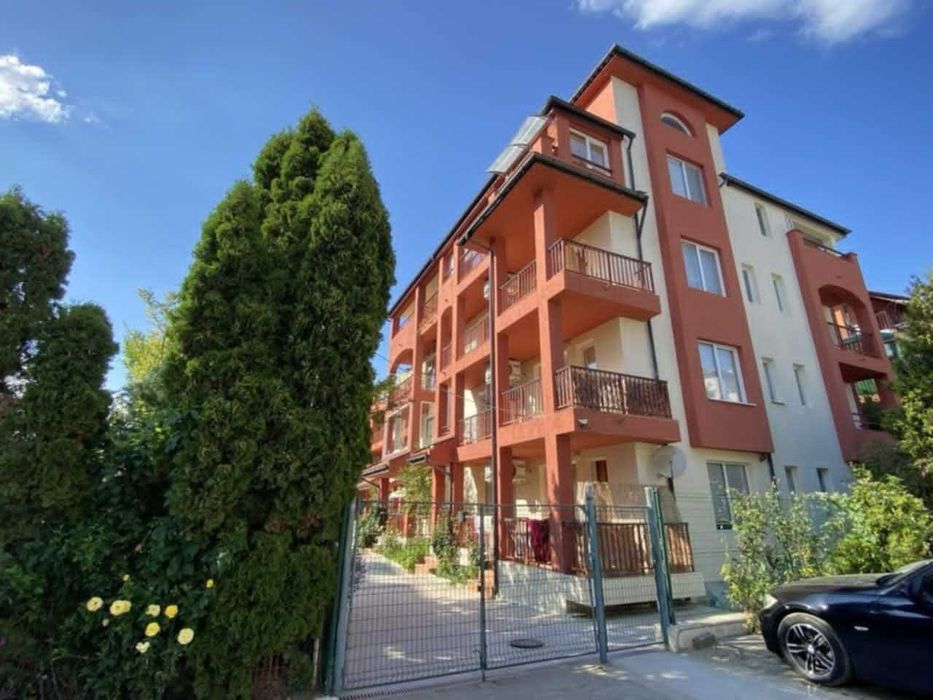 Продава се двустаен апартамент в гр.Несебър