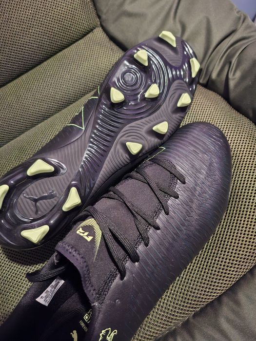 Футболни бутонки Puma.