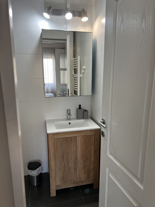 Inchirez apartament 2 camere zona centrala