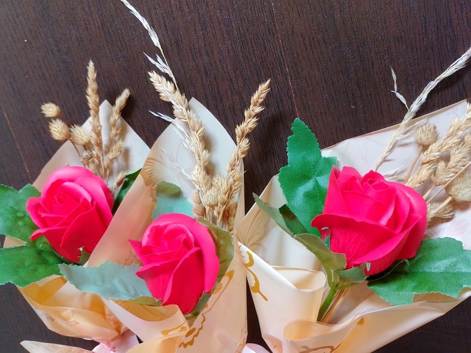 Букетче със сапунена роза