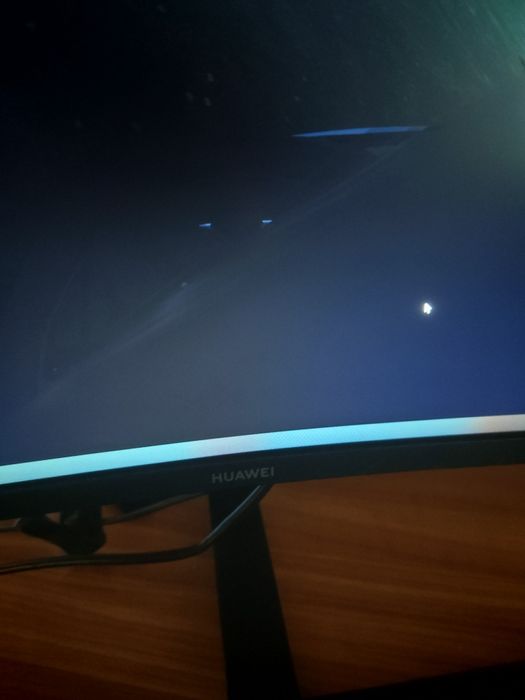 Vând monitor curbat Huawei gaming