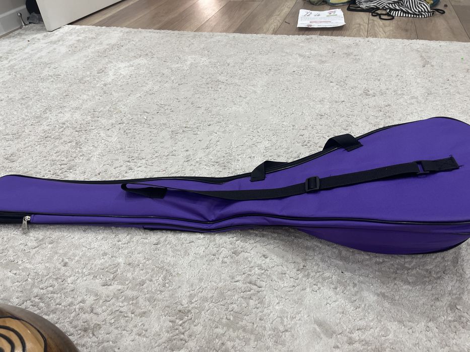 Домбыра өте қазақи стильде