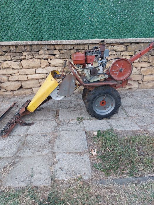 Продавам Трактор  фреза